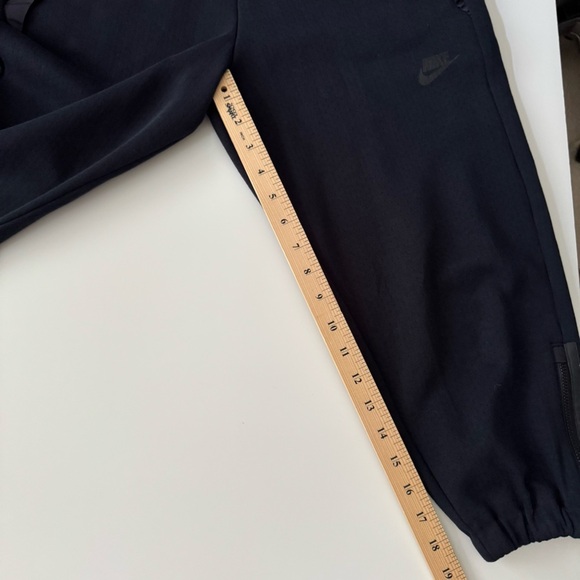 Nike Sportswear Tech Fleece Women's Crop Pants Black size small - Picture 12 of 12